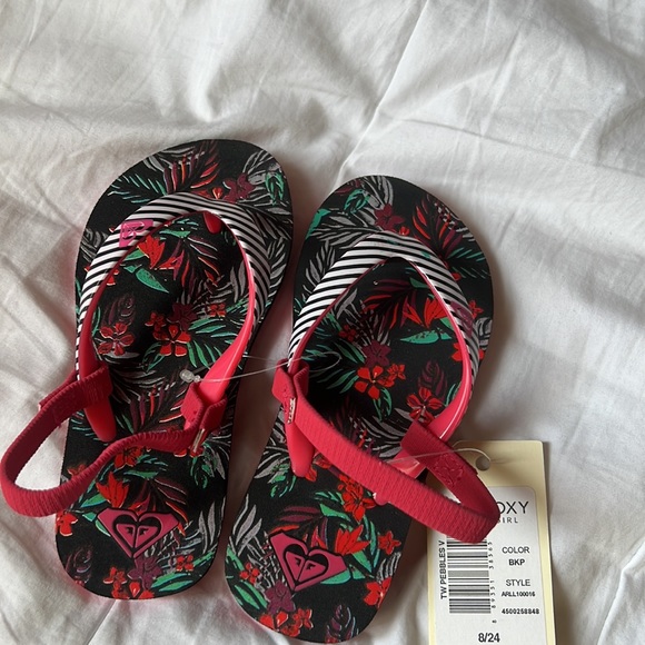 NWT Roxy Sandals - Picture 2 of 3